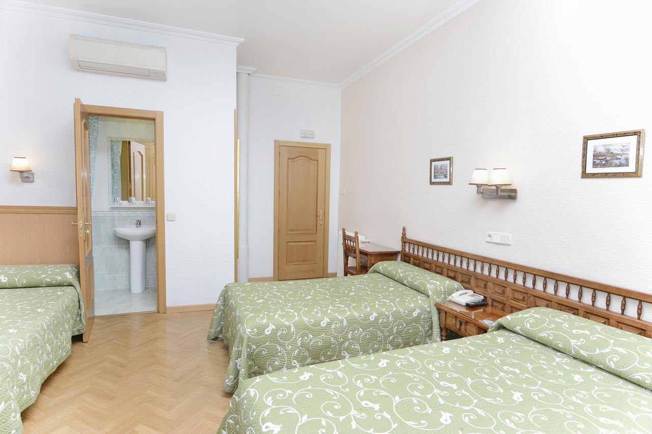 Hostal Biarritz Madrid Ngoại thất bức ảnh